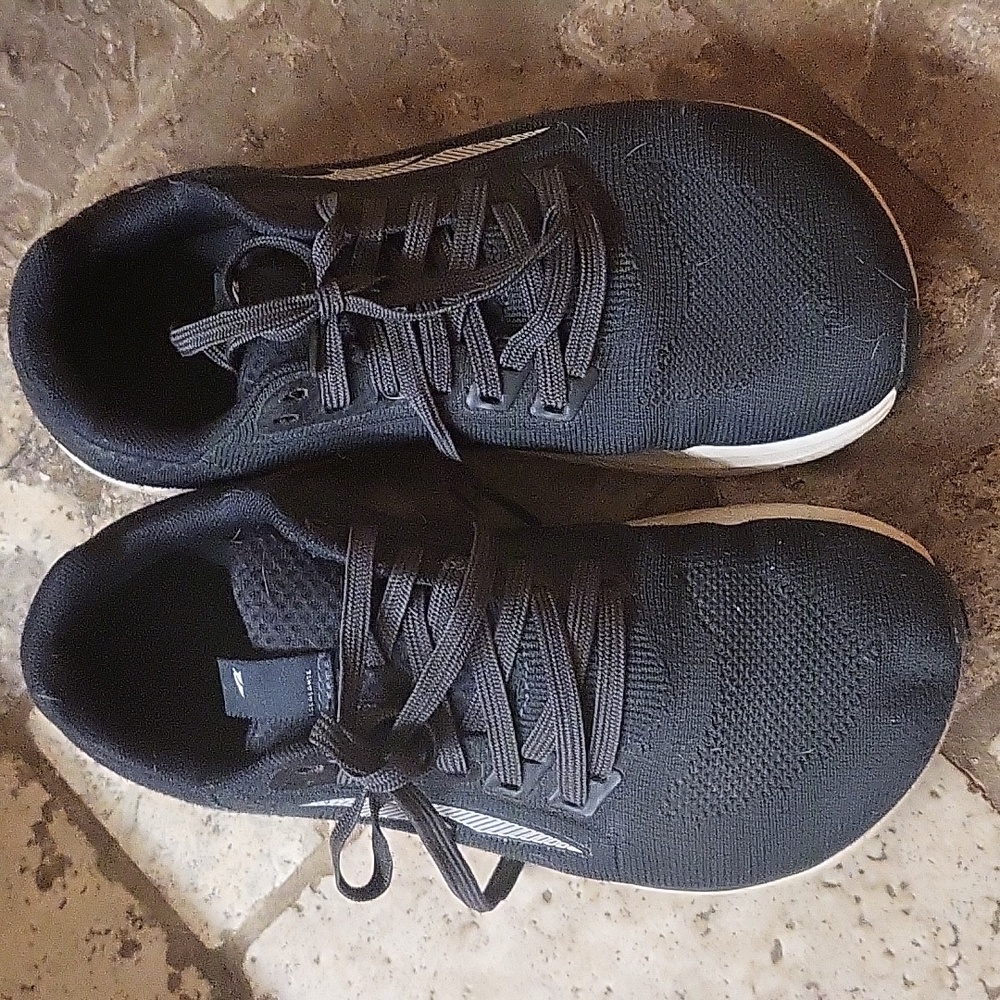 Sz 7.5 womens Altras